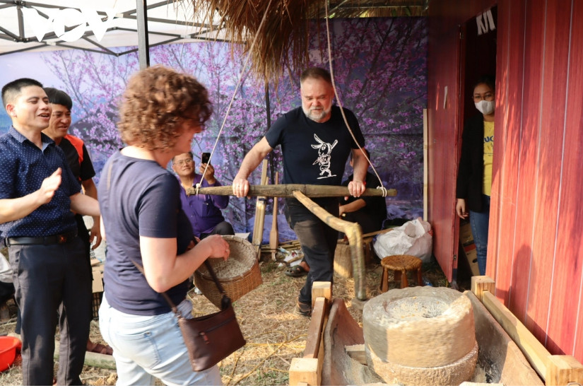 奠边省接待游客量首次突破100万人次