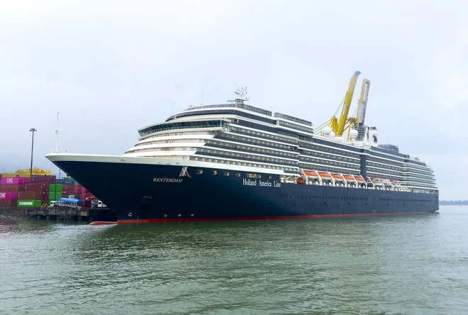 2000多名游客在2024年伊始乘邮轮赴岘港旅游