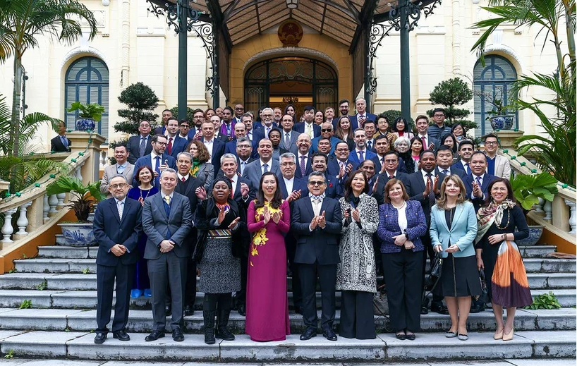 越南外交部举行外国驻越代表机构和媒体新春见面会