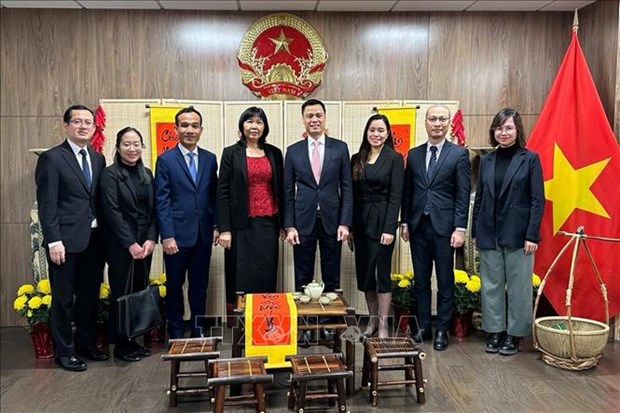 深化越老柬驻联合国代表团的团结协作