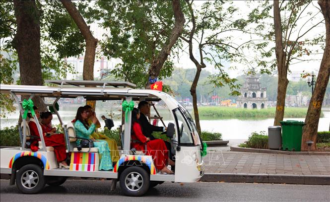 还剑-升龙皇城电动观光车游览专线正式开通