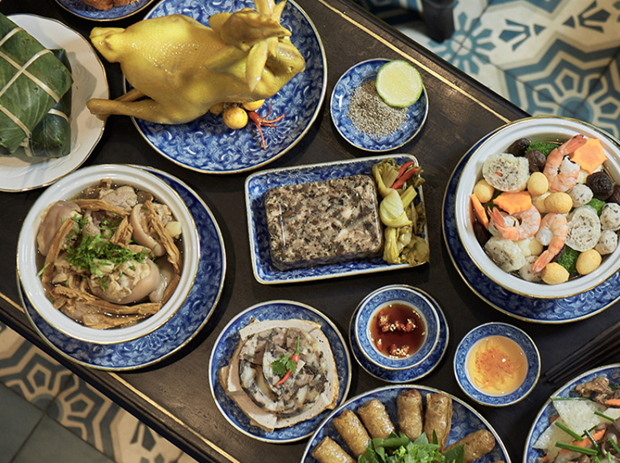 越南南部春节餐桌上的美食