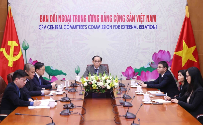 越共中央对外部部长与古巴共产党中央国际关系部部长进行在线会谈