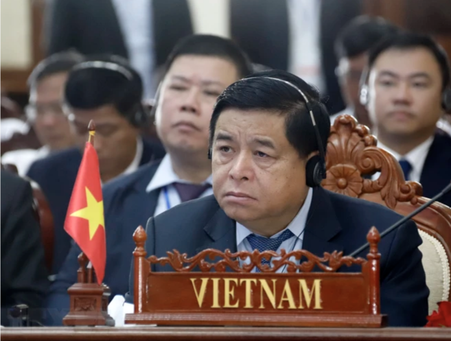 加强柬老越发展三角区的合作