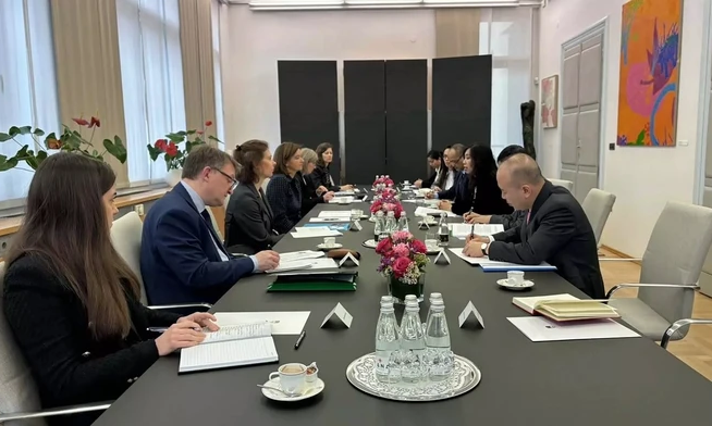 越南与斯洛文尼亚携手促进两国关系蓬勃发展