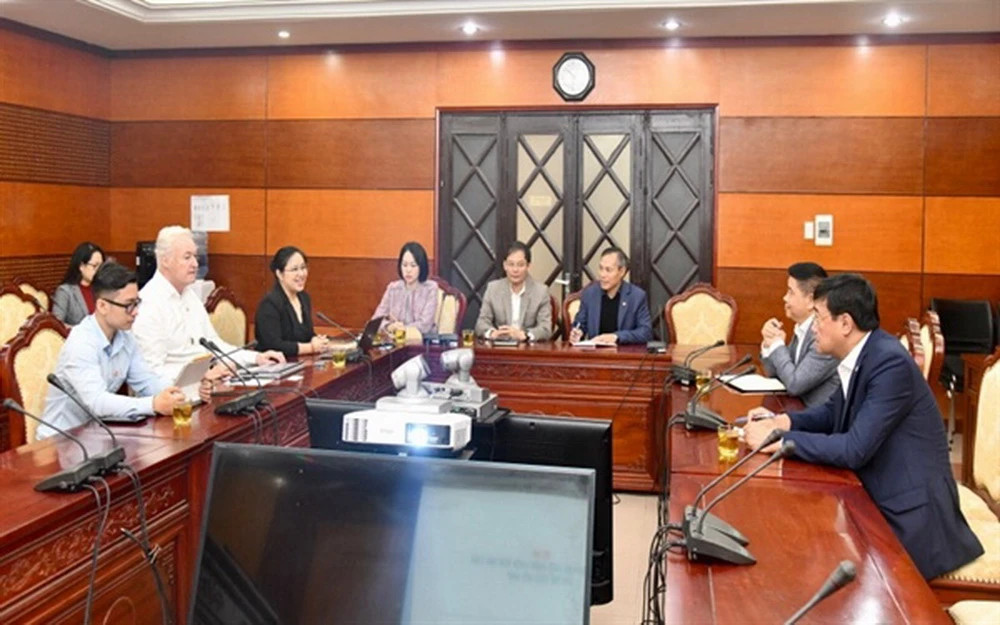 促进越南与比利时体育合作