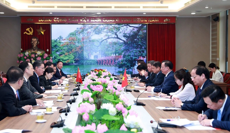 继续推动河内-中国广州合作关系走向深化