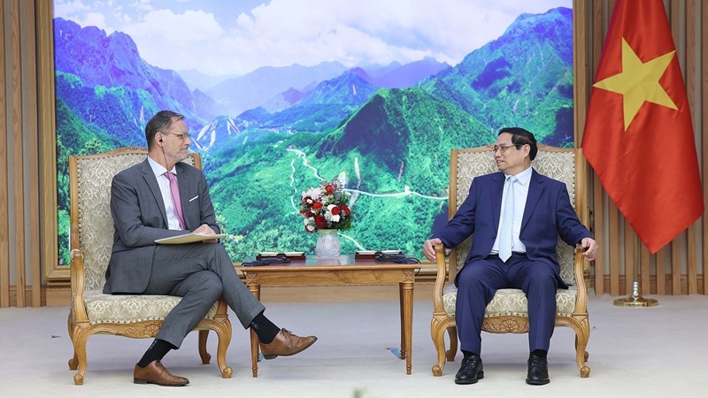 范明正总理：越南一直将法国视为重要伙伴