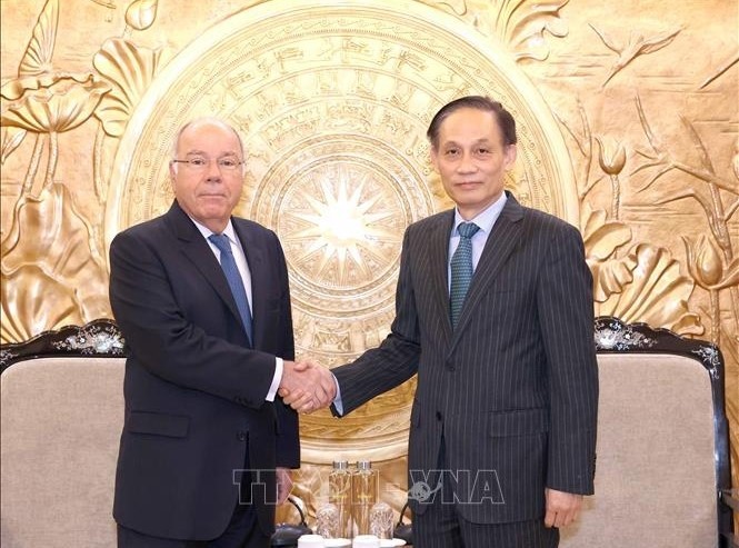 越共中央对外部部长黎怀忠会见巴西外长
