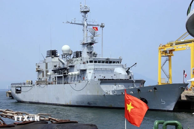 推进越法两国海军的交流与合作