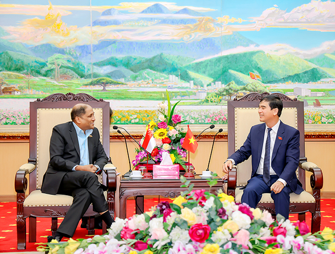 新加坡承诺为永福省培养高素质人力资源创造有利条件