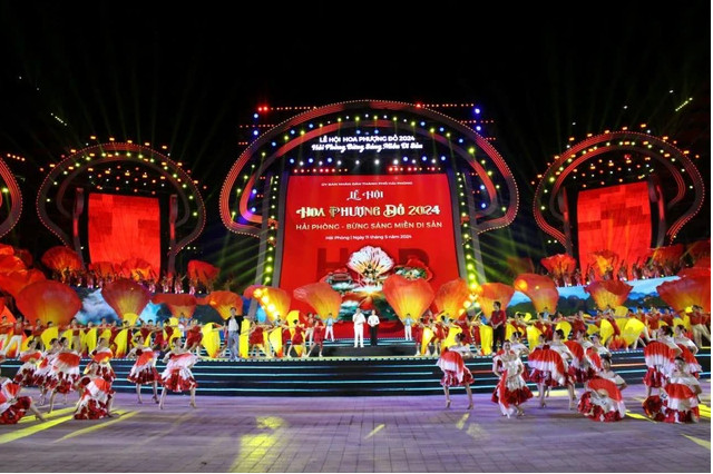 凤凰花节正式开幕，下龙湾-吉婆群岛获颁跨省世界自然遗产证书