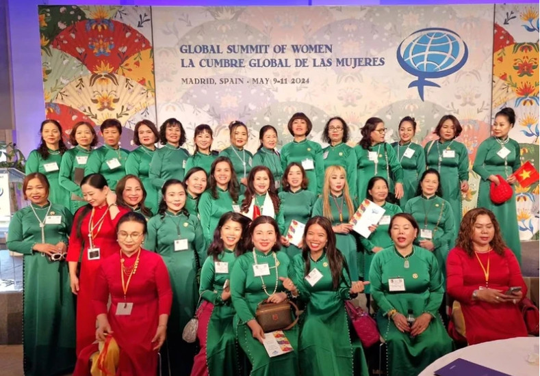 越侨代表团首次出席全球妇女峰会
