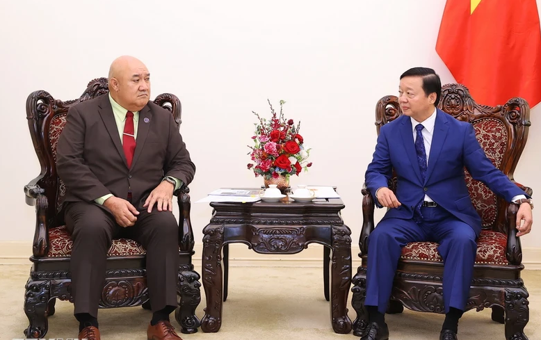 陈红河副总理会见世卫组织西太平洋区域主任皮乌卡拉