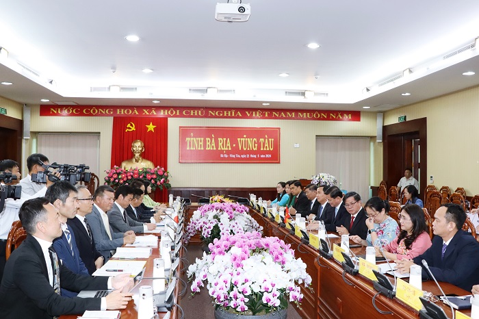 越南巴地头顿省与日本大阪府泉大津市加强两地友好合作关系