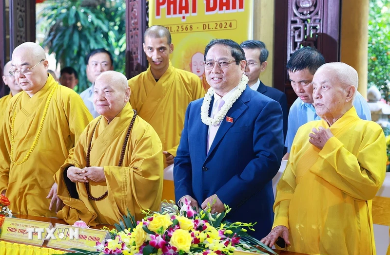 越南政府总理范明正致以佛历2568年佛诞节祝贺