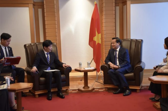 越南政府副总理黎明慨会见日本伙伴