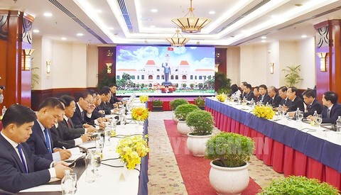 促进胡志明市与老挝各地方的合作关系