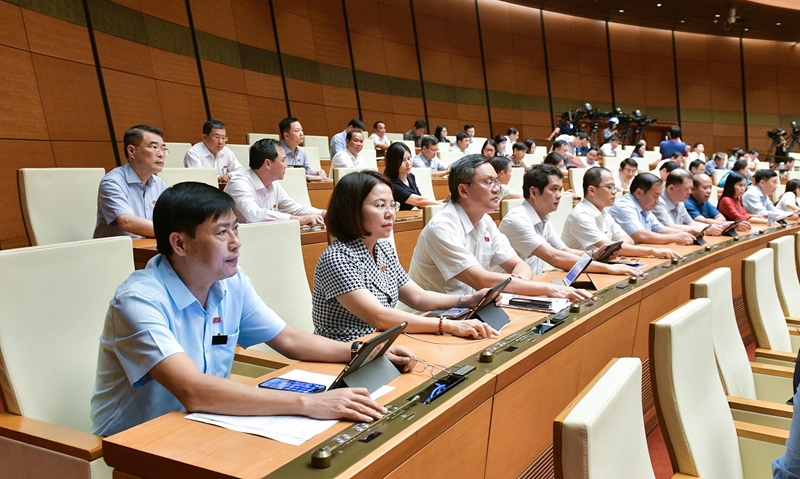 国会通过关于2025年法律和法令制定计划的决议