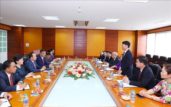 越南与柬埔寨加强监察干部培训合作