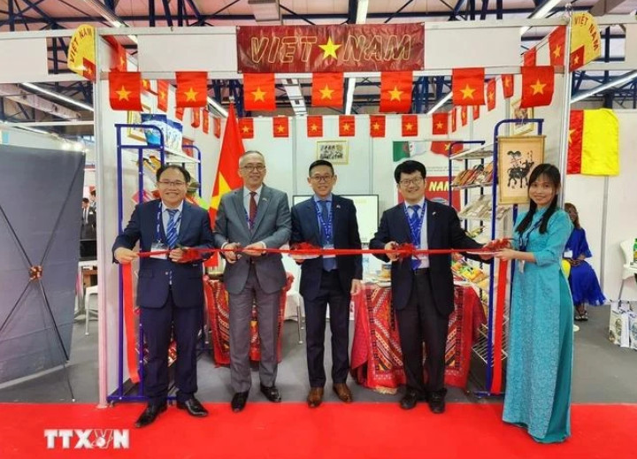 越南参加2024年第55届阿尔及利亚国际展览会