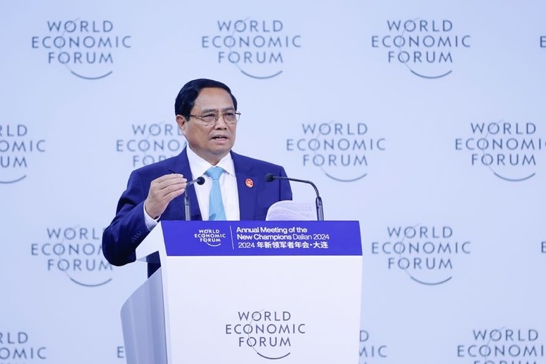 范明正总理在2024年世界经济论坛新领军者年会开幕式上分享“越南故事”