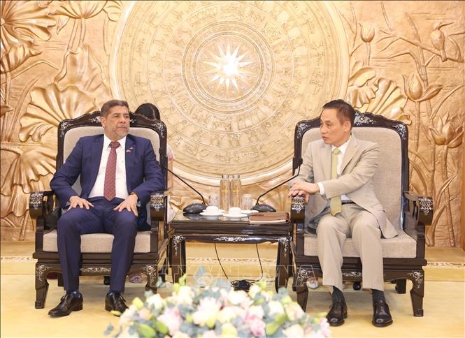 加强越南与多米尼加双边合作关系