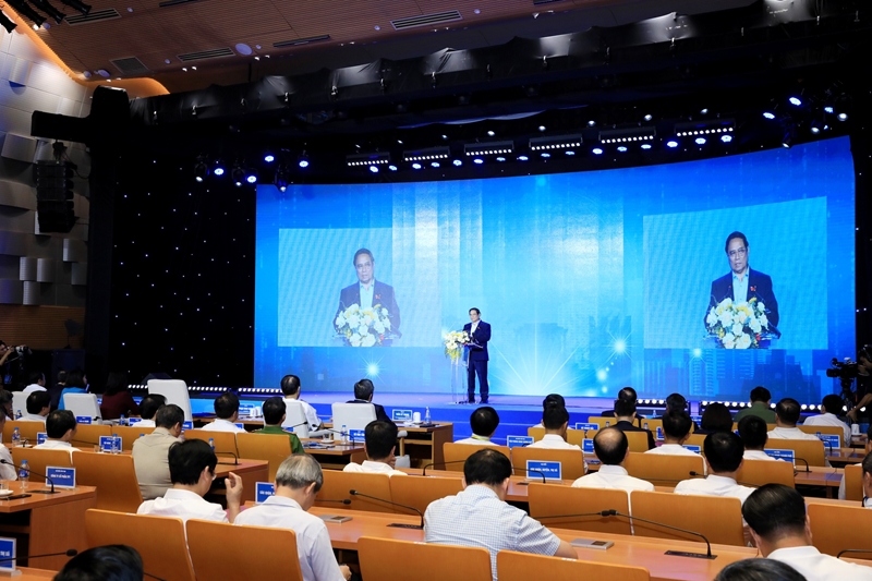 越南政府总理范明正出席政府第06号方案2024年上半年小结会议