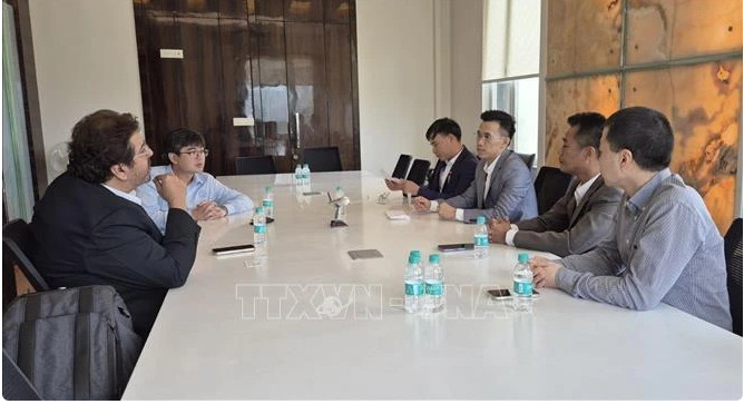 越南推进与印度大型集团的合作