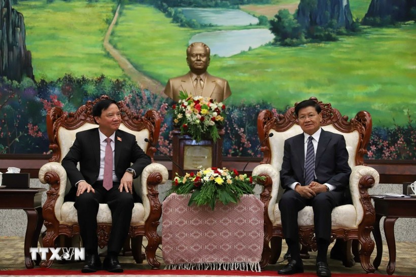 老挝党、国家和国会领导人高度评价越老两国立法机构之间的合作