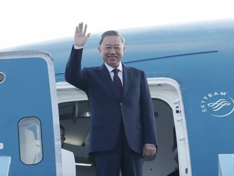 越南国家主席苏林启程对老挝和柬埔寨进行国事访问