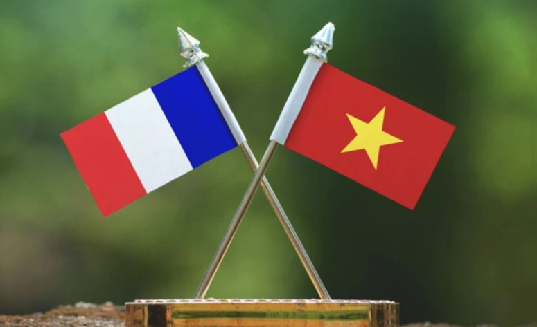 越南领导人向法国领导人致国庆贺电