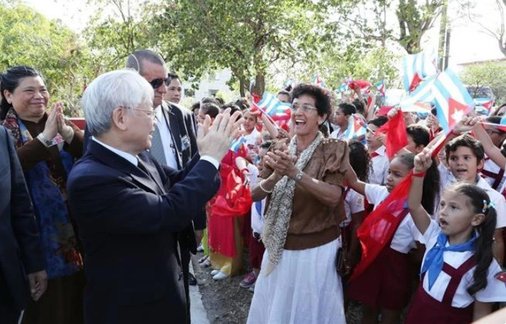 古巴举行国葬缅怀阮富仲总书记