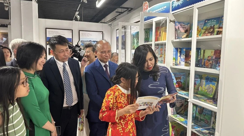 “越南语推崇日”启动 在法国推广越南文化