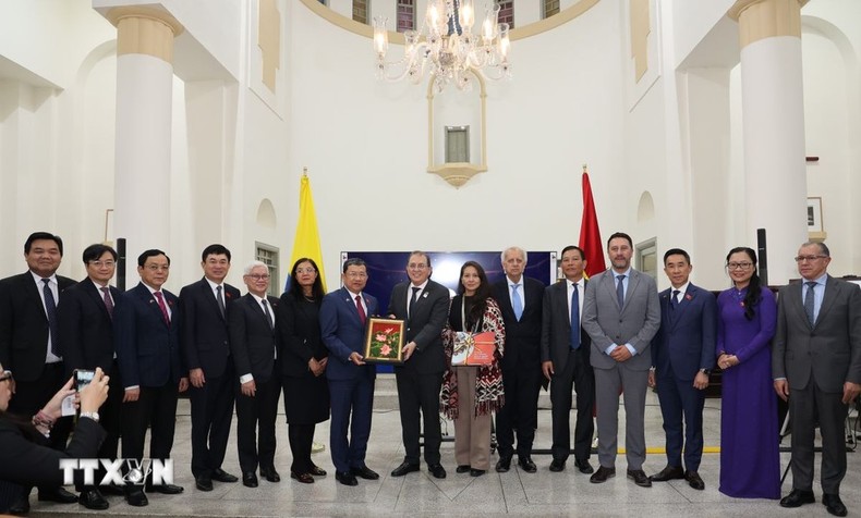 越南与哥伦比亚关系不断走深走实