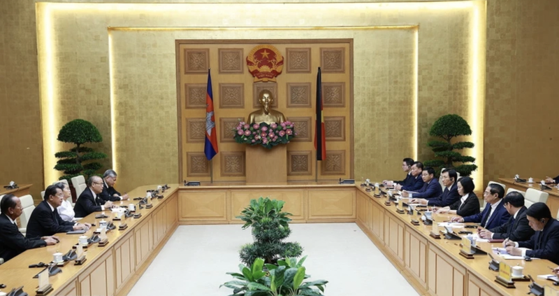 范明正总理会见柬埔寨参议院主席洪森