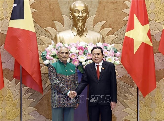 越南国会主席陈青敏会见东帝汶总统奥尔塔