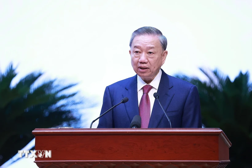 各国政党和国家领导人不断来信来电祝贺越共中央总书记苏林