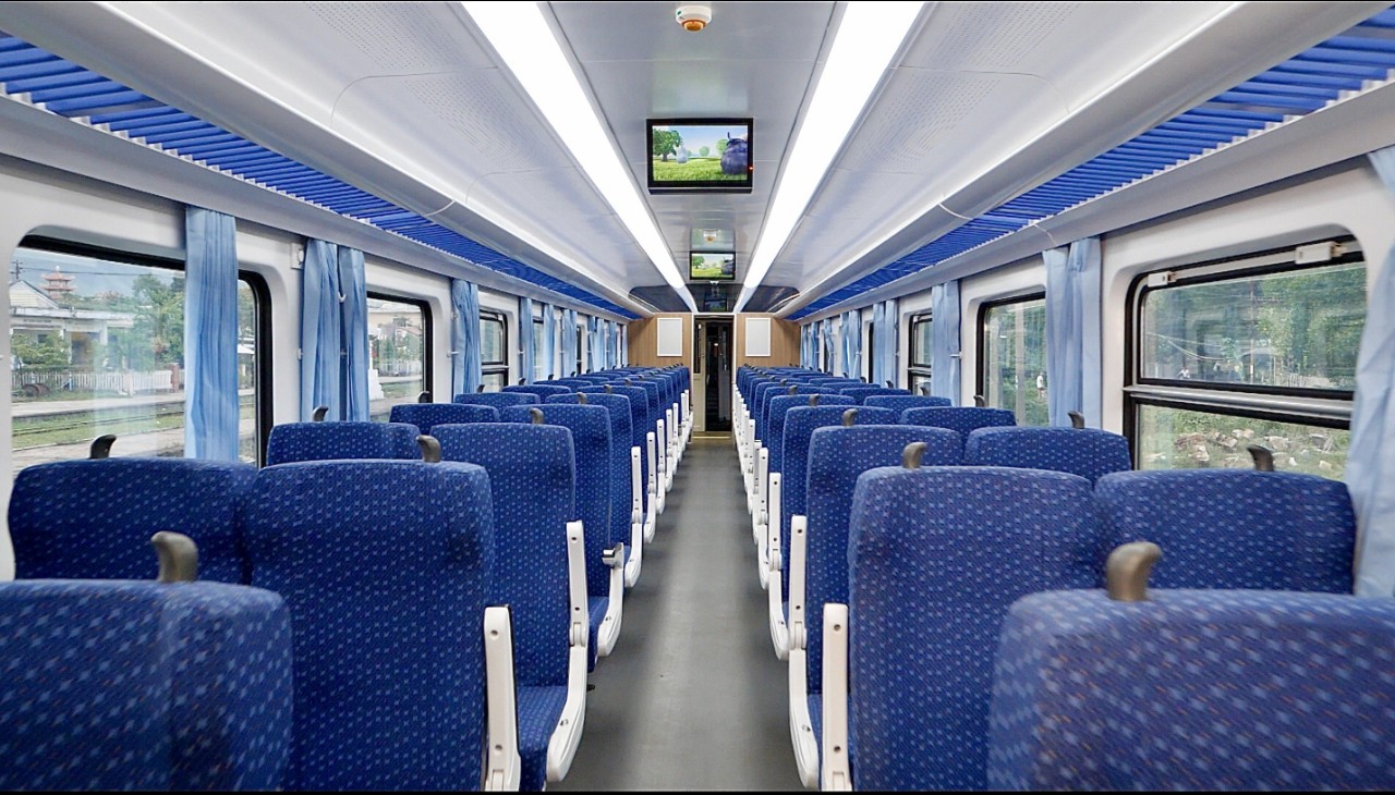 西贡-芽庄新列车开始试运行