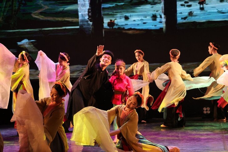 近500名艺术家和演员参加2024年国际舞蹈节