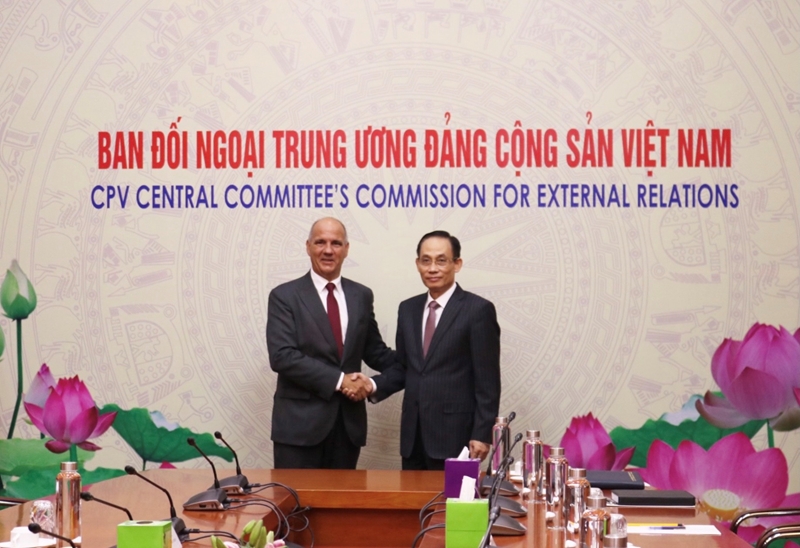 越南共产党与葡萄牙共产党加强合作关系