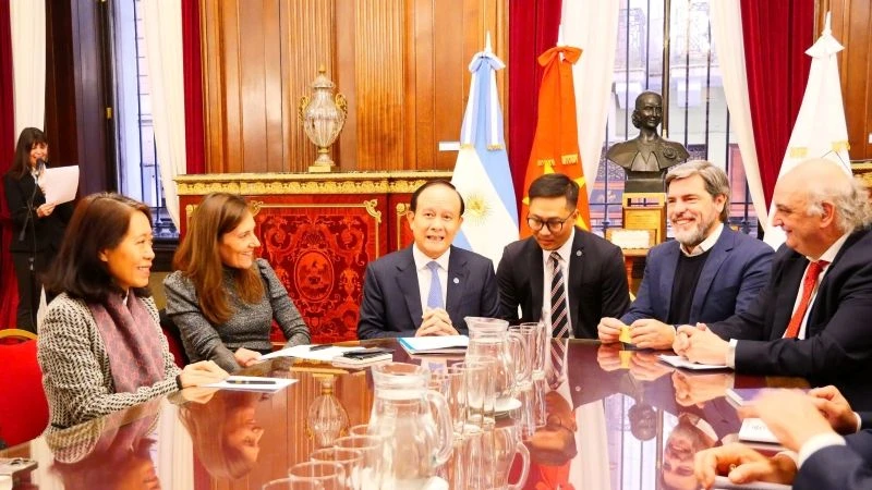 河内与阿根廷地方合作潜力巨大