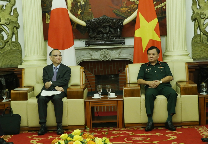 推进越日双边防务合作日益向前发展