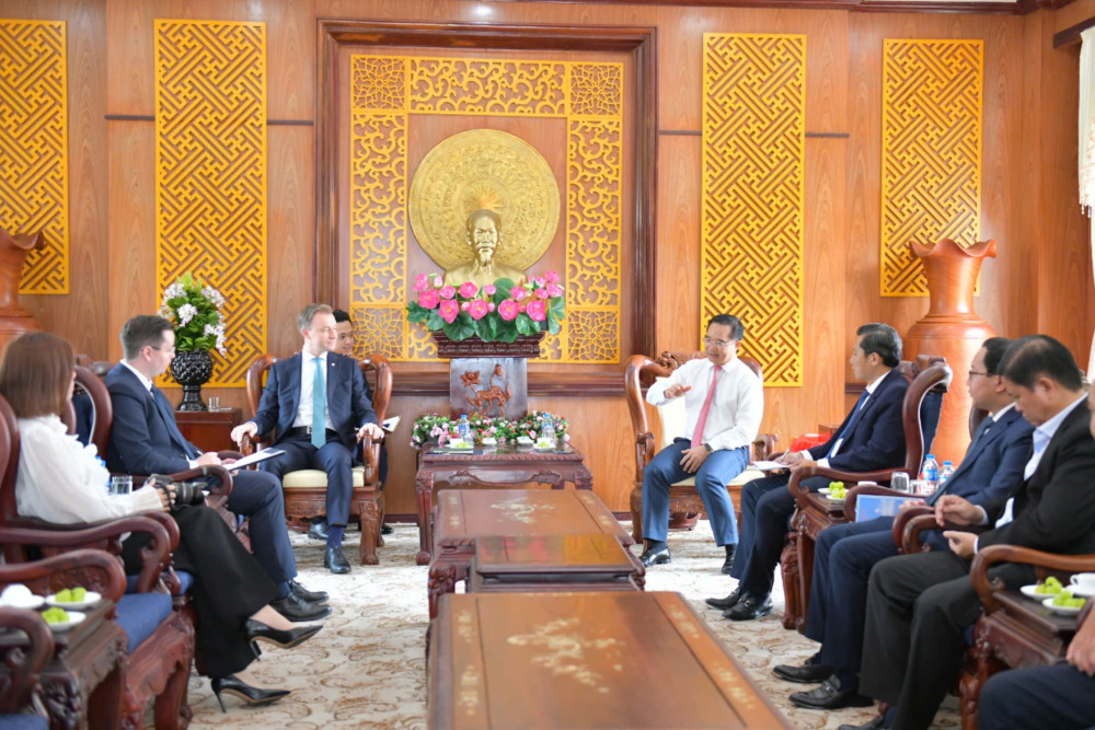 为白俄罗斯企业在隆安省扩大投资创造条件