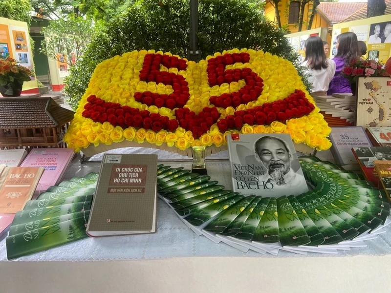 践行胡伯伯遗嘱55周年：指明越南民族发展道路的重要历史文献