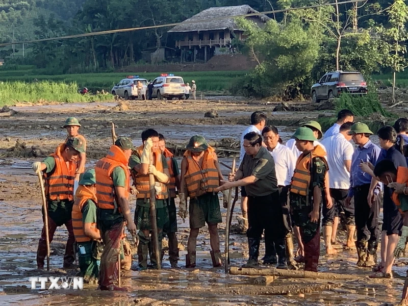 越南政府总理范明正：把人民的健康和生命放在首要地位