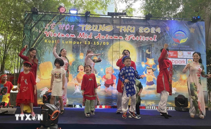 旅居马来西亚的越南儿童欢度中秋节