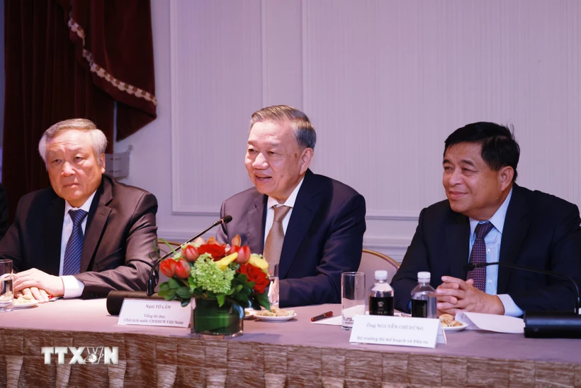 越共中央总书记、国家主席苏林会见美国越南创新网络成员