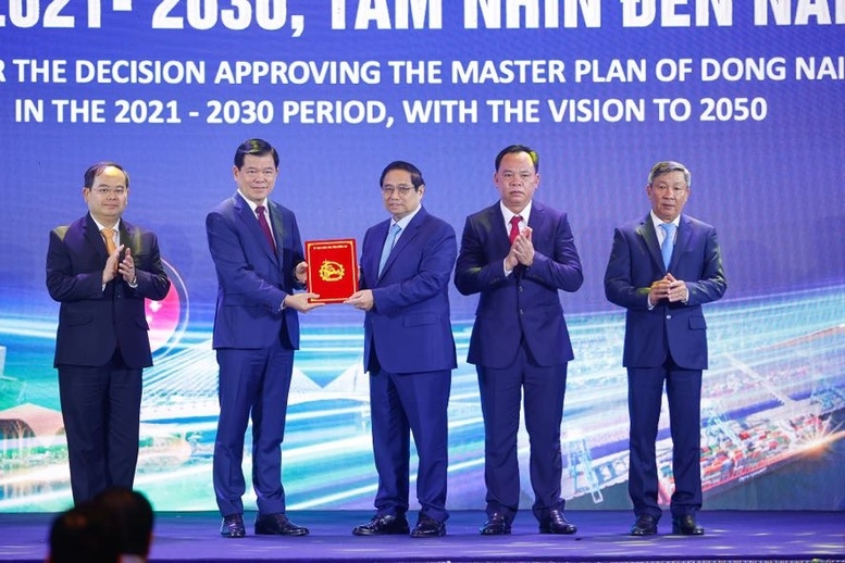 越南政府总理范明正要求同奈省重点实施“一个重点、两个加强、三个突破”