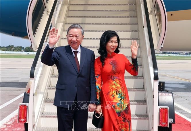 苏林总书记、国家主席致电古共第一书记、国家主席感谢他盛情接待